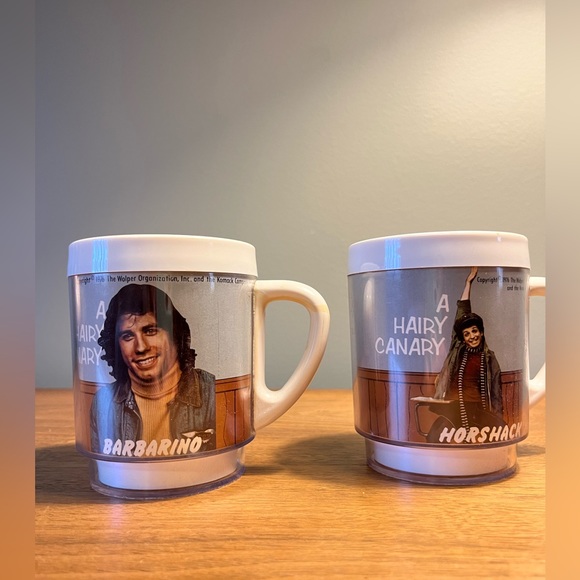 Vintage 1976 Welcome Back Kotter plastic mugs "Barbarino" and "Horshack" - Picture 9 of 12